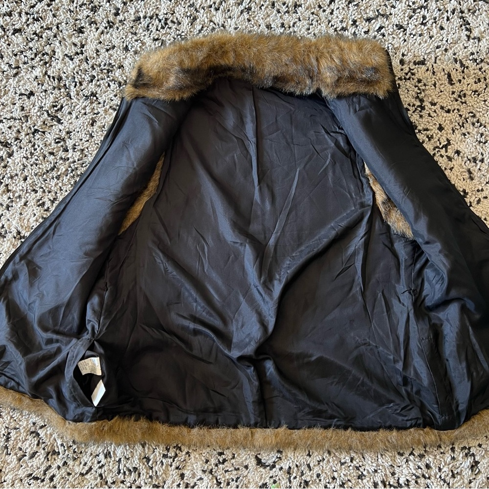 Newport News Faux Fur Vest Brown Tan Full Zip Women’s Size Large - Picture 8 of 12